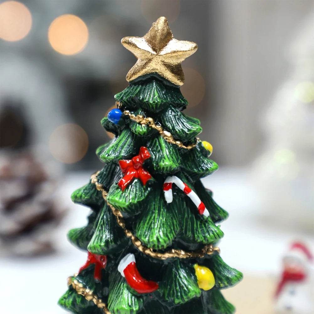 13cm Resin Christmas Tree Statue Ornaments, Mini Glittering Sequin Artificial Spruce Tree Christmas Ornaments Suitable for Bedro