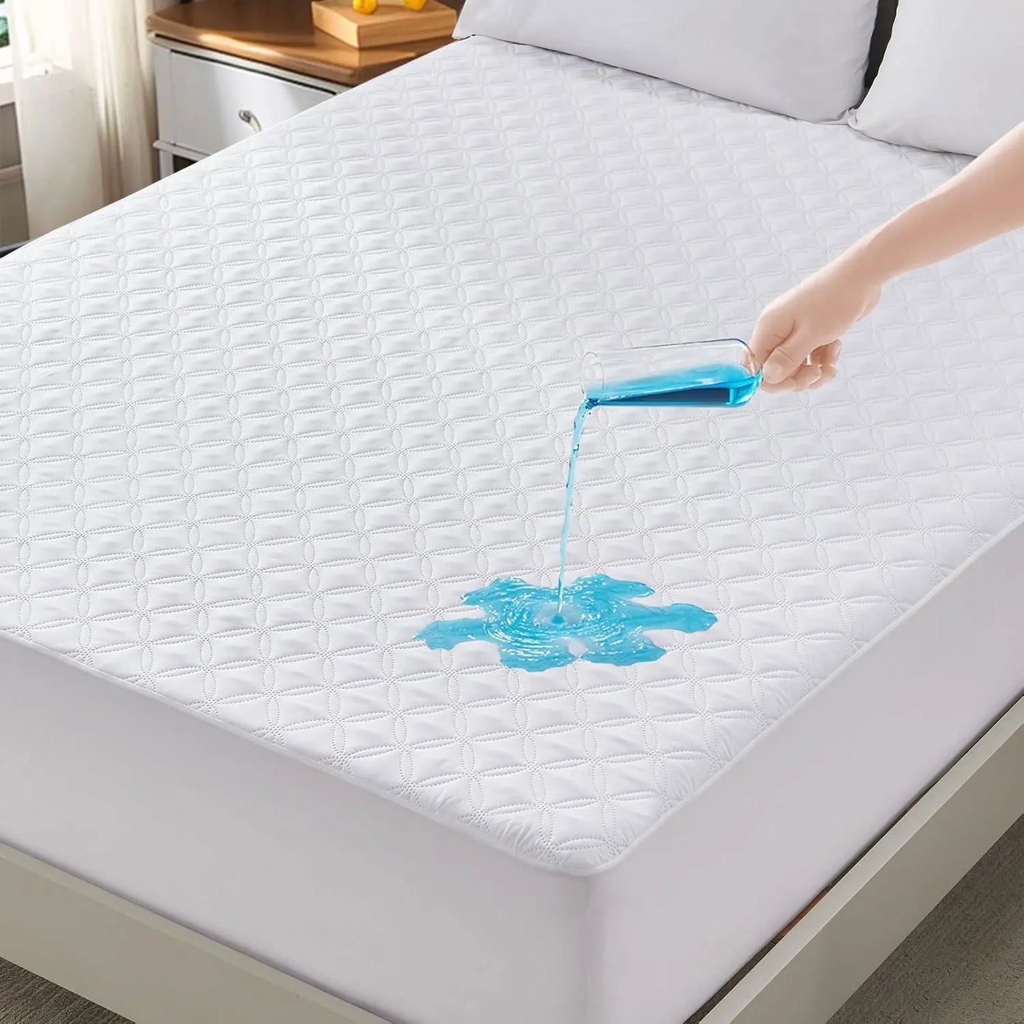 Waterproof Mattress Protector, Noiseless Mattress Pad with Deep Pocket, Soft Breathable Dirt-Proof Bed Mattress Cover Washable