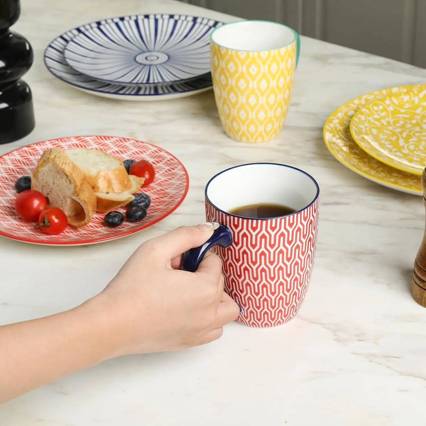 Ceramic Dinnerware Sets for 4, 16 Pieces Plates and Bowls Sets, Dishes set for 4-Chip and Scratch Resistant, Dishwasher&Microwav