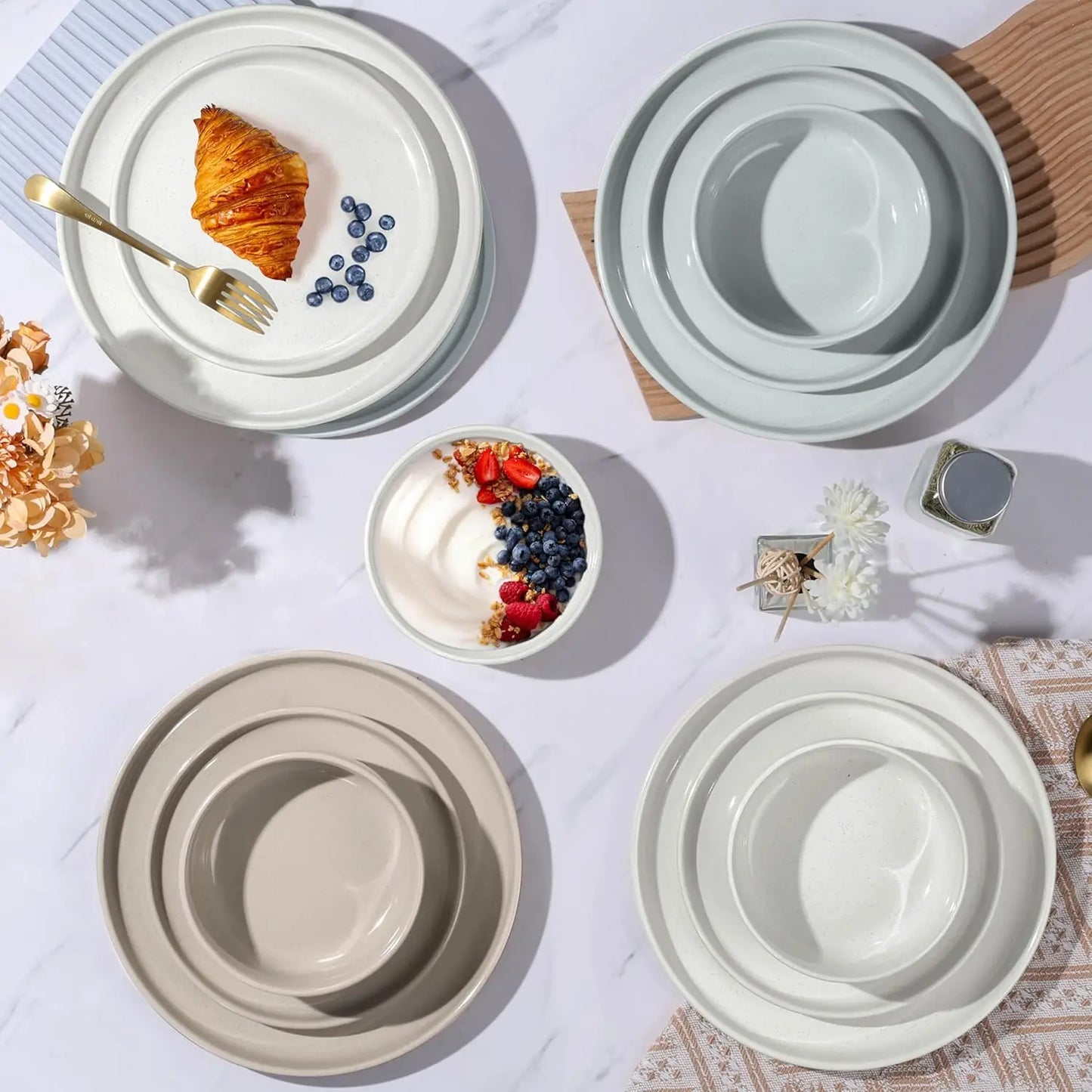 Dinnerware Set for 6, Dining Plates and Bowls Dishes for Kitchen Dining, 18PCS Ceramic Dinner Set, Scratch Resistant & Dishwashe
