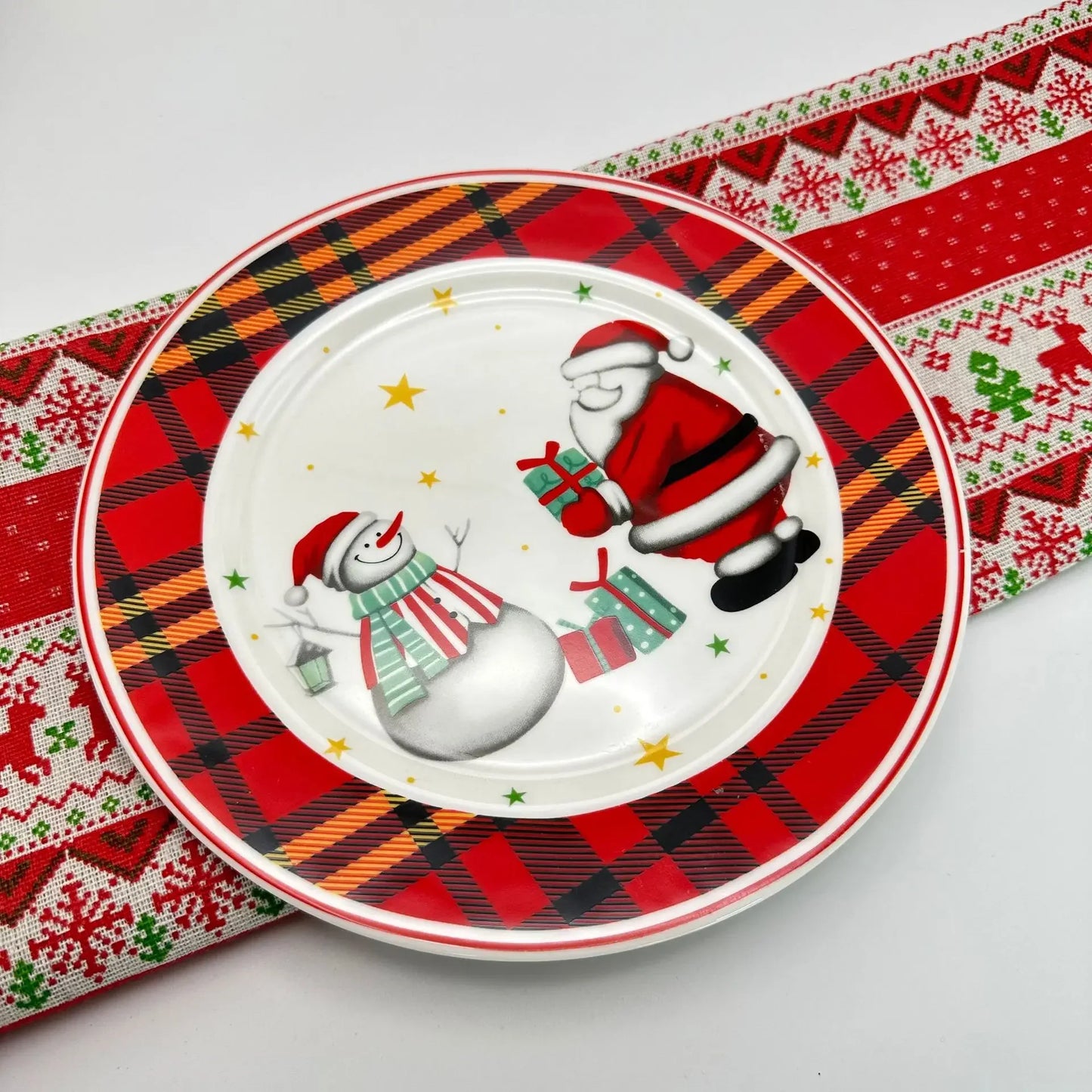 D20cm Christmas Ceramic Plates Christmas Element Table Decoration Dish Retro Village Atmosphere Dining Plate For Festival Decor