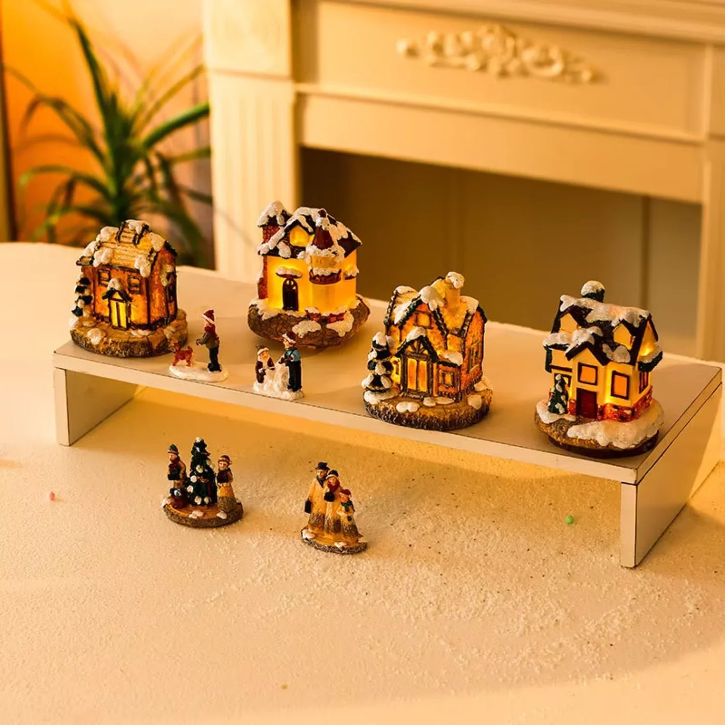 Christmas Human House Figurine Light Up Christmas Resin Mini Village Houses Desktop Table Decoration
