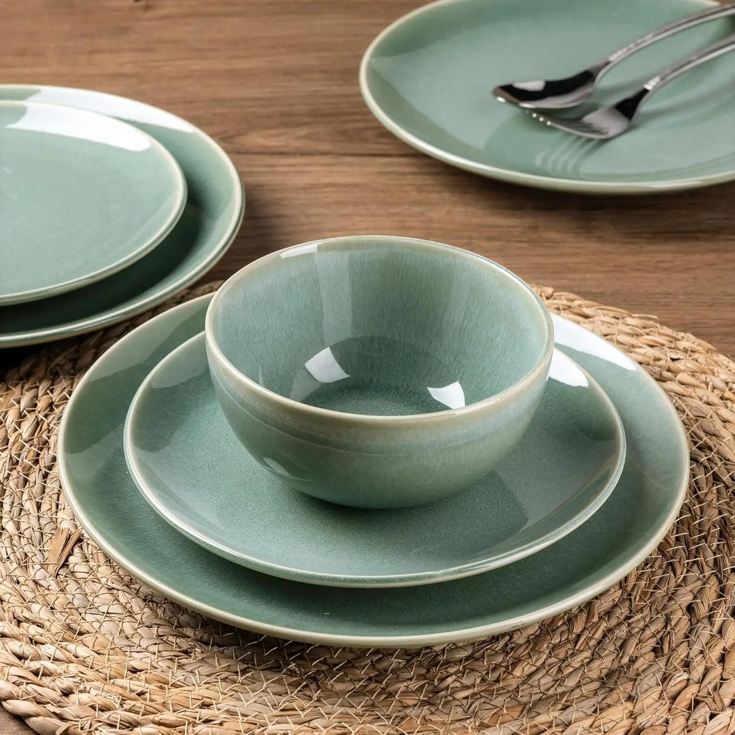 Ceramic Dinnerware Sets for 6, 18 Pieces Stoneware Plates and Bowls Sets, Reactive Glaze Dishes -Scratch Resistant, Dishwasher&M