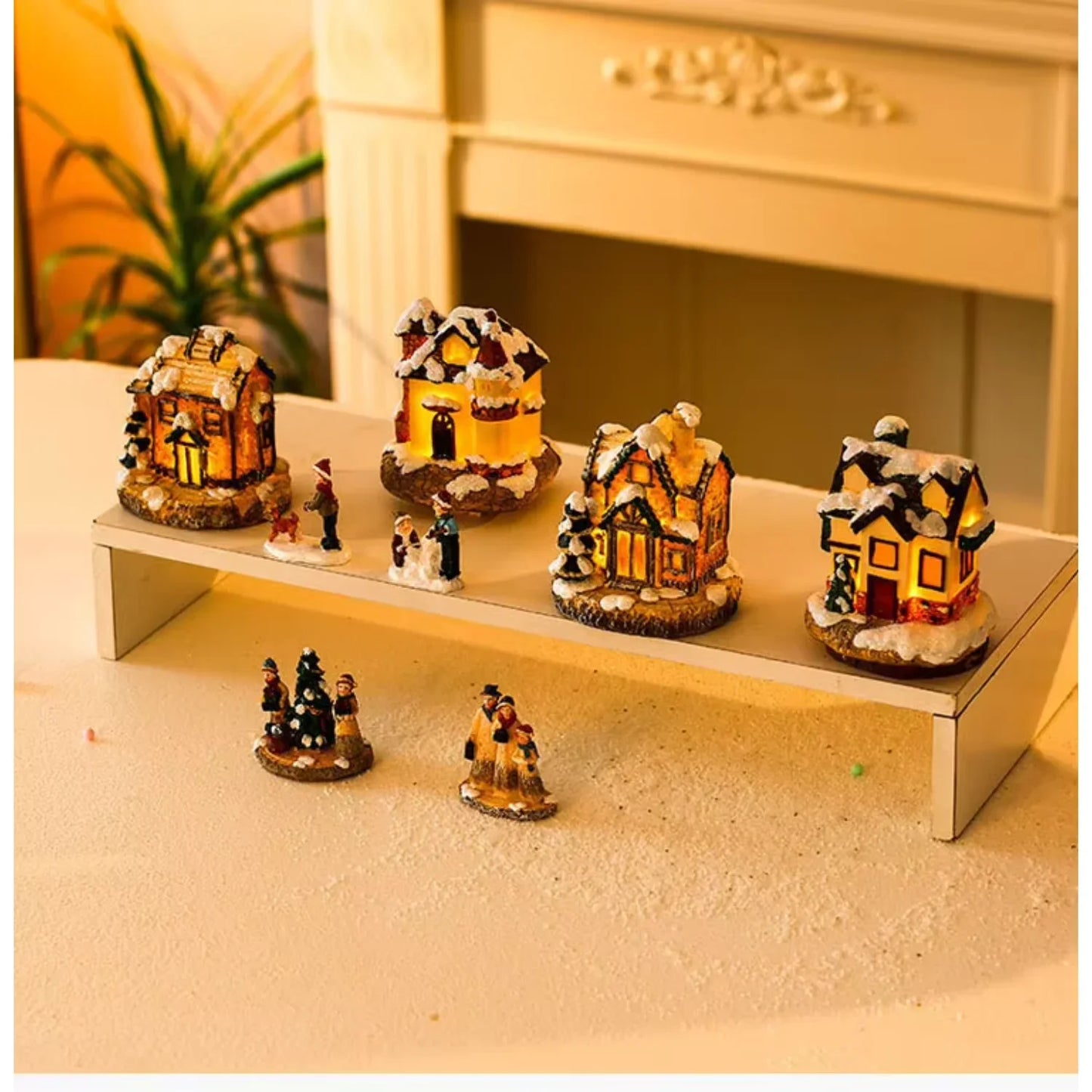 Christmas Human House Figurine Light Up Christmas Resin Mini Village Houses Desktop Table Decoration